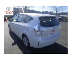 2014 Toyota Prius v Five