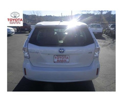 2014 Toyota Prius v Five